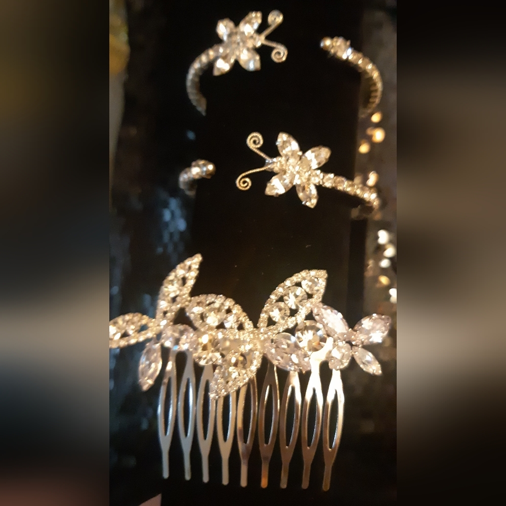 🦋New Elegant Silver Rhinstone Crystal Butterfly Hair Accessory And Bracelet Set